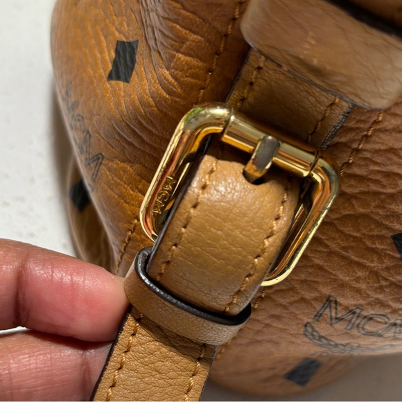 Preloved MCM Cognac hobo bag - Picture 6 of 17